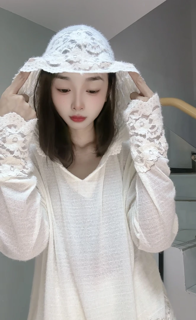 丽红韩系新蕾丝衫女士连帽卫衣秋冬新款宽松正肩针织打底衫网红东