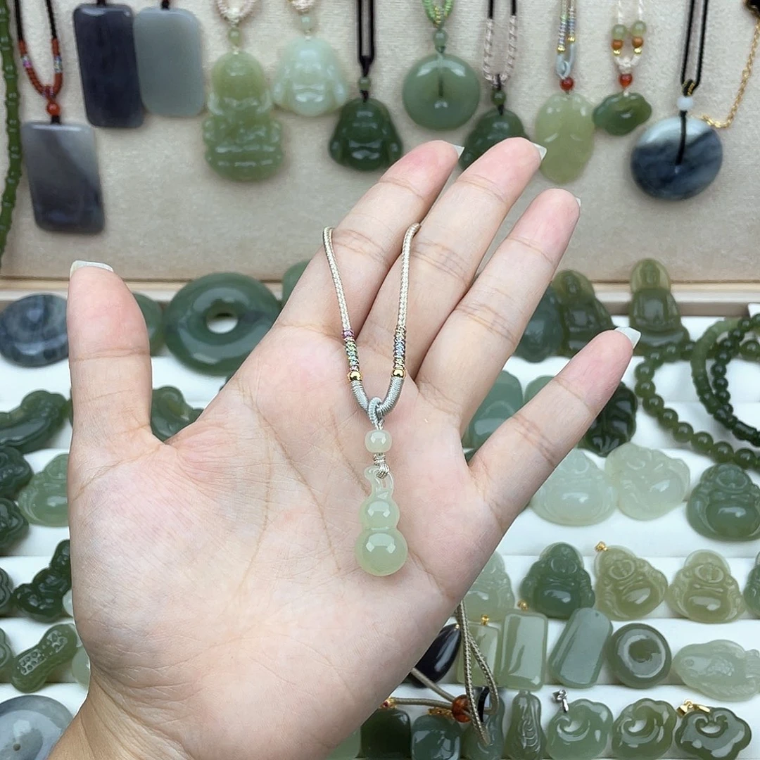 和田玉未镶嵌吊坠(不含链)