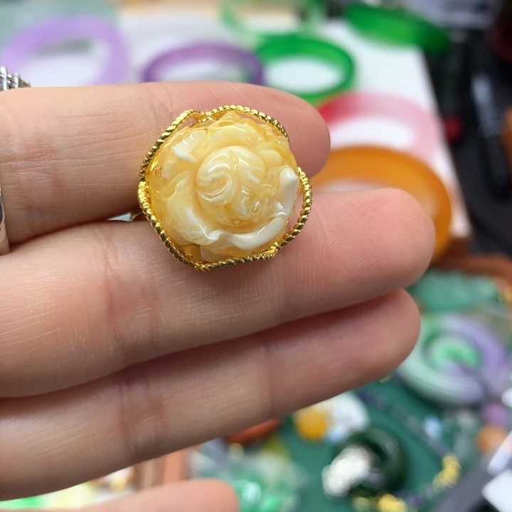 蜜蜡颈饰未镶嵌吊坠