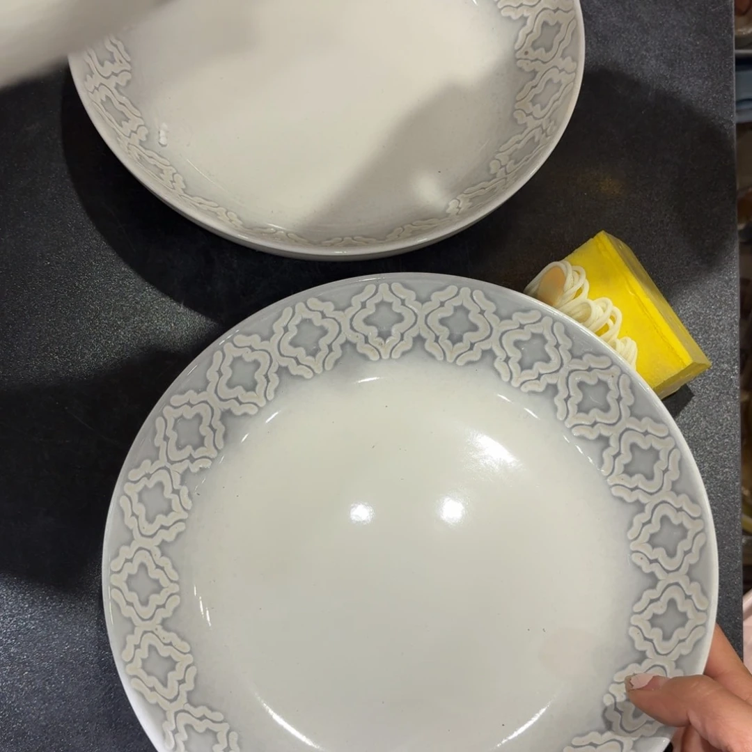 瓷微瑕9寸两个不影响使用