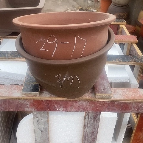 中国宜兴紫砂花盆，