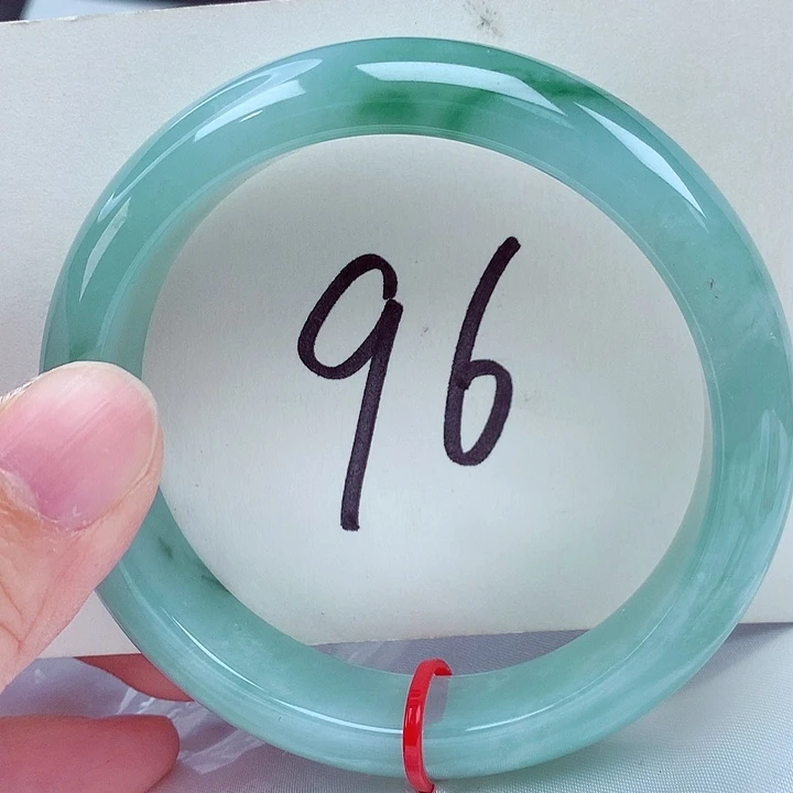 翡翠未镶嵌手镯翡翠