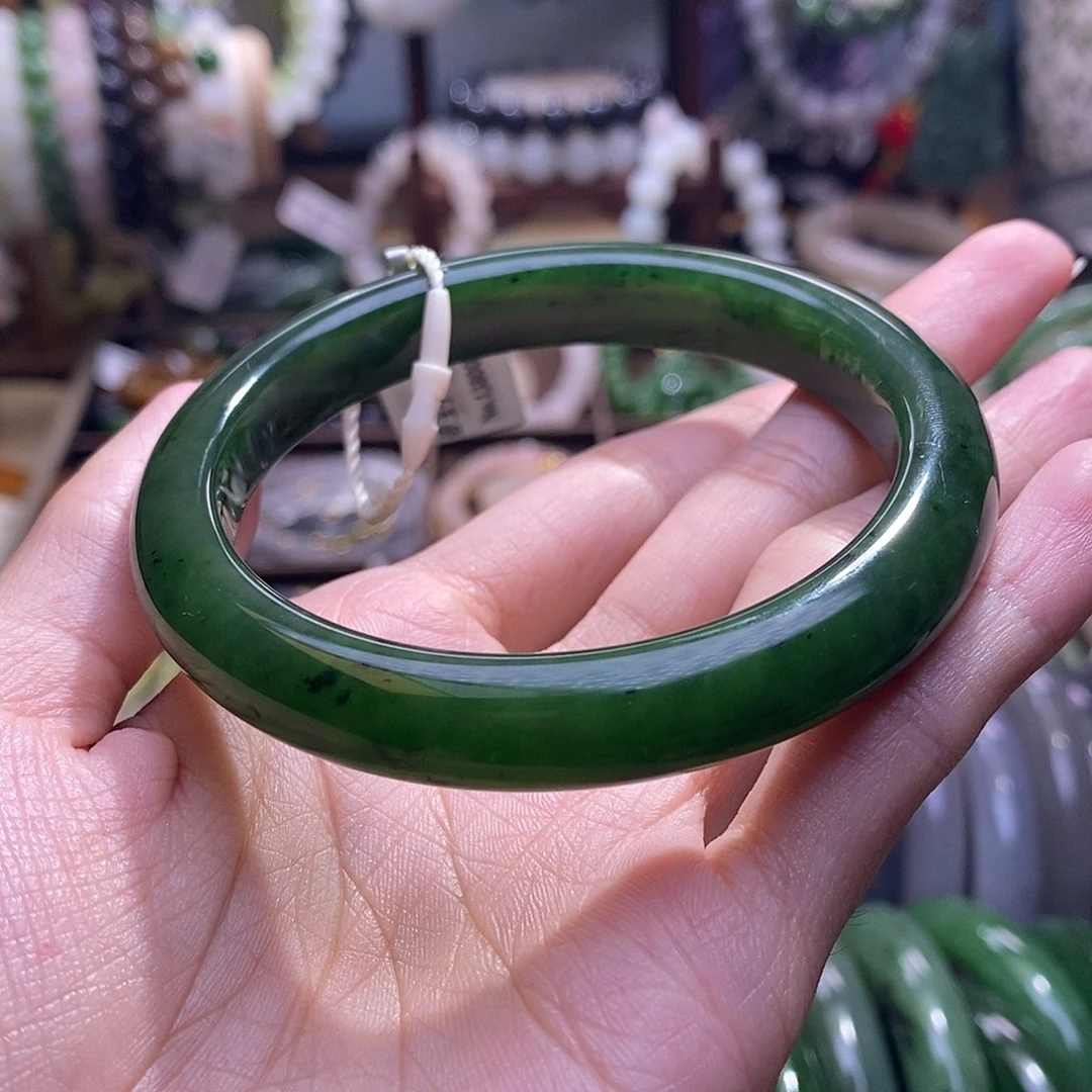 颈饰未镶嵌和田玉碧玉手镯58.9圈口