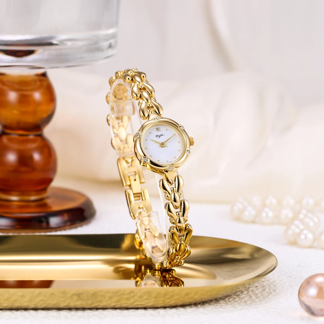 中古风精致小巧手链式女士轻奢风复古时尚简约气质高档腕表