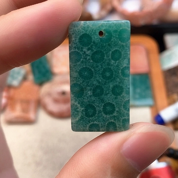 硅化玉颈饰未镶嵌慧***兰