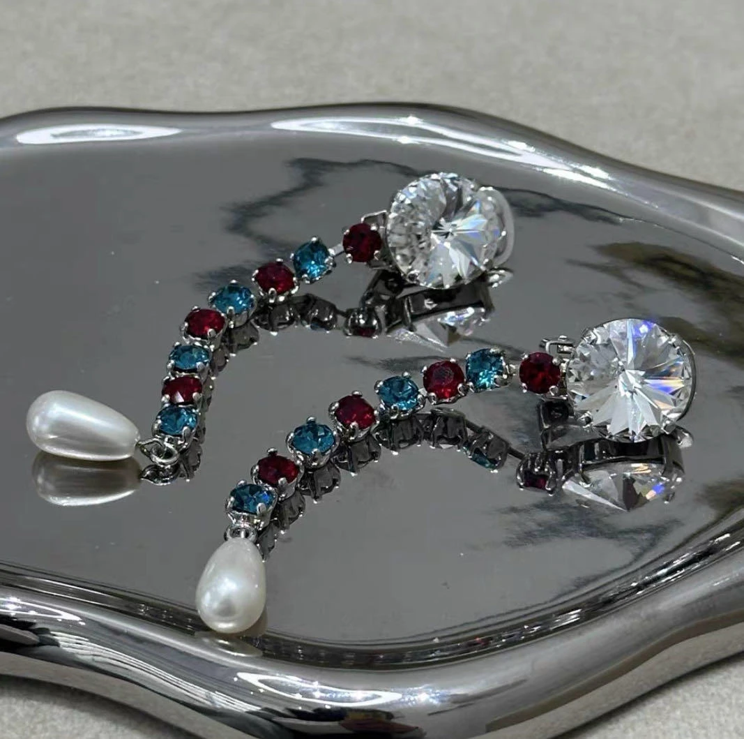 99新 MIU MIU/缪缪 彩钻耳夹