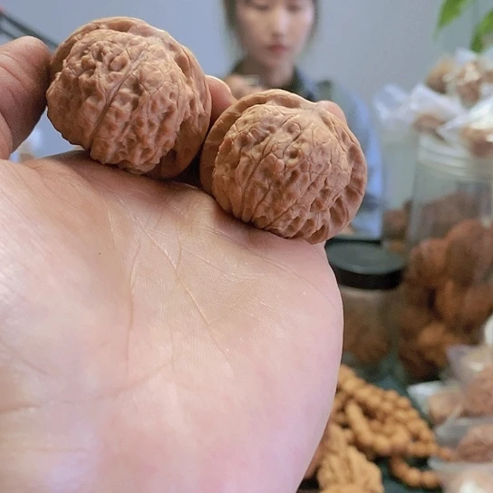 【闪购商品】把件文玩核桃39血麒麟尖黄