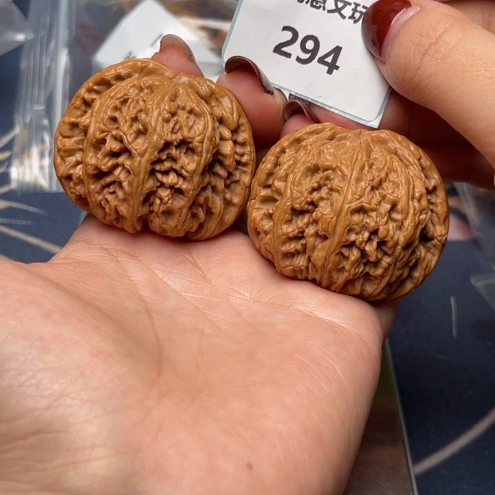 文玩核桃把件粗筋47.294