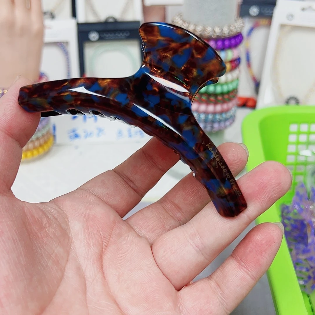 布艺非金属衣架抓夹