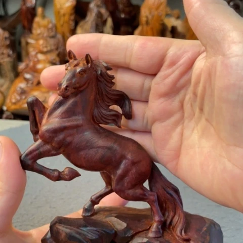 【闪购商品】小叶紫檀把件……………………….