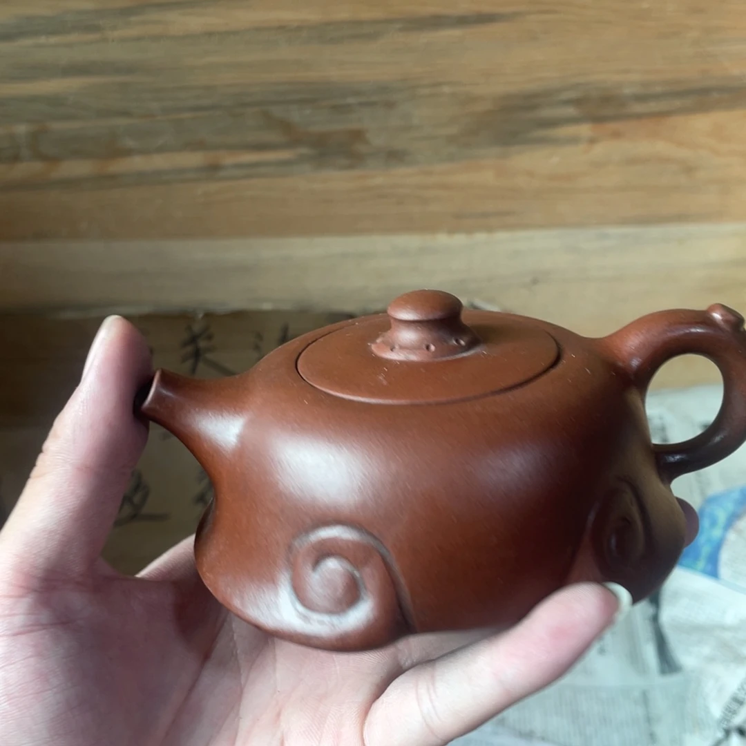茶壶紫砂老厂紫砂壶一件。
