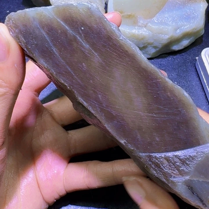 和田玉未镶嵌珠宝半成品