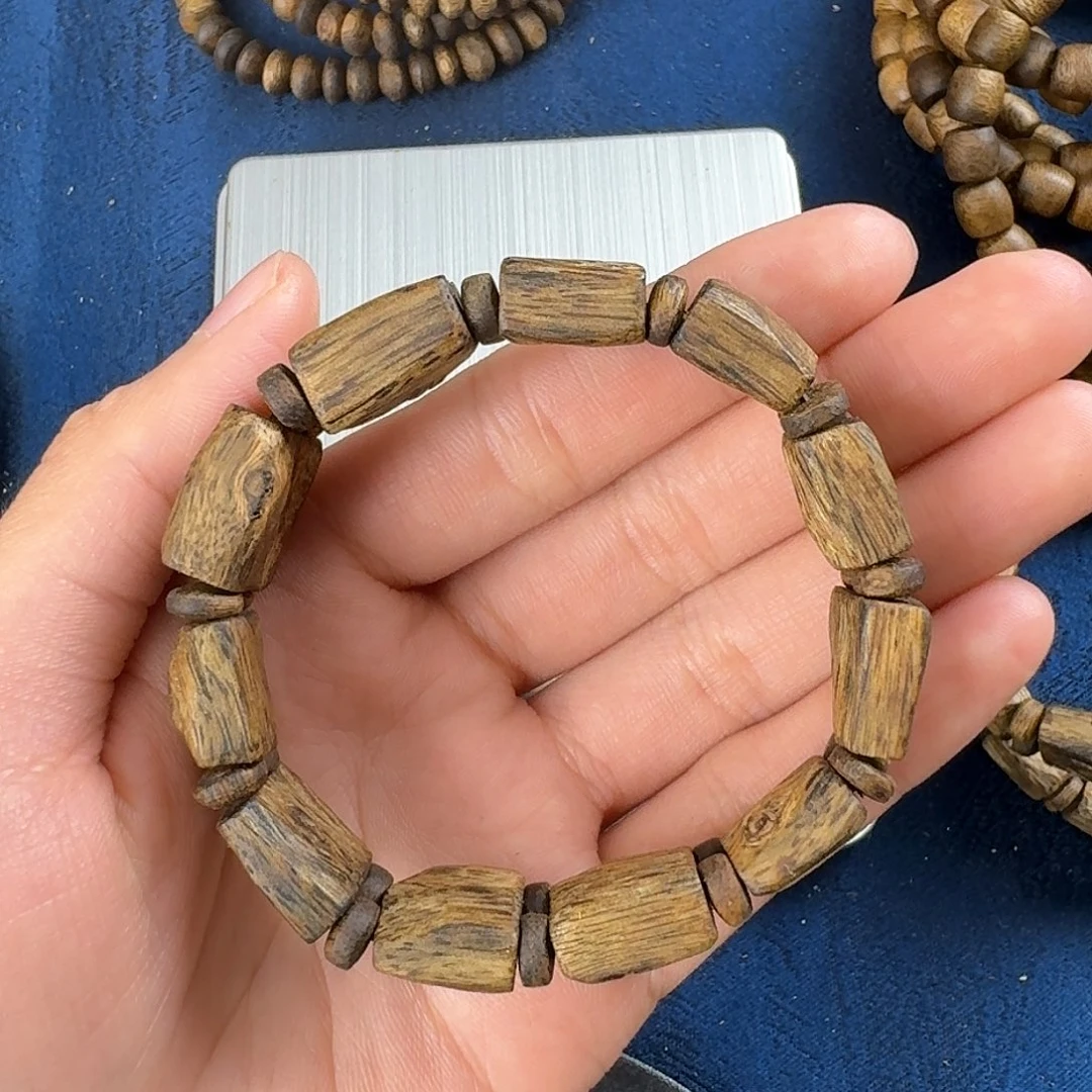 沉香木手串牌牌双隔珠手串12g多样性发一条