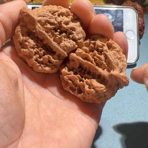 文玩核桃把件s****n座山雕