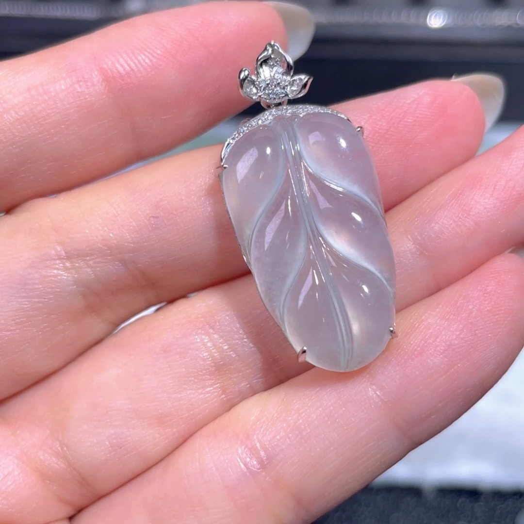 颈饰18K金镶嵌翡翠翡翠