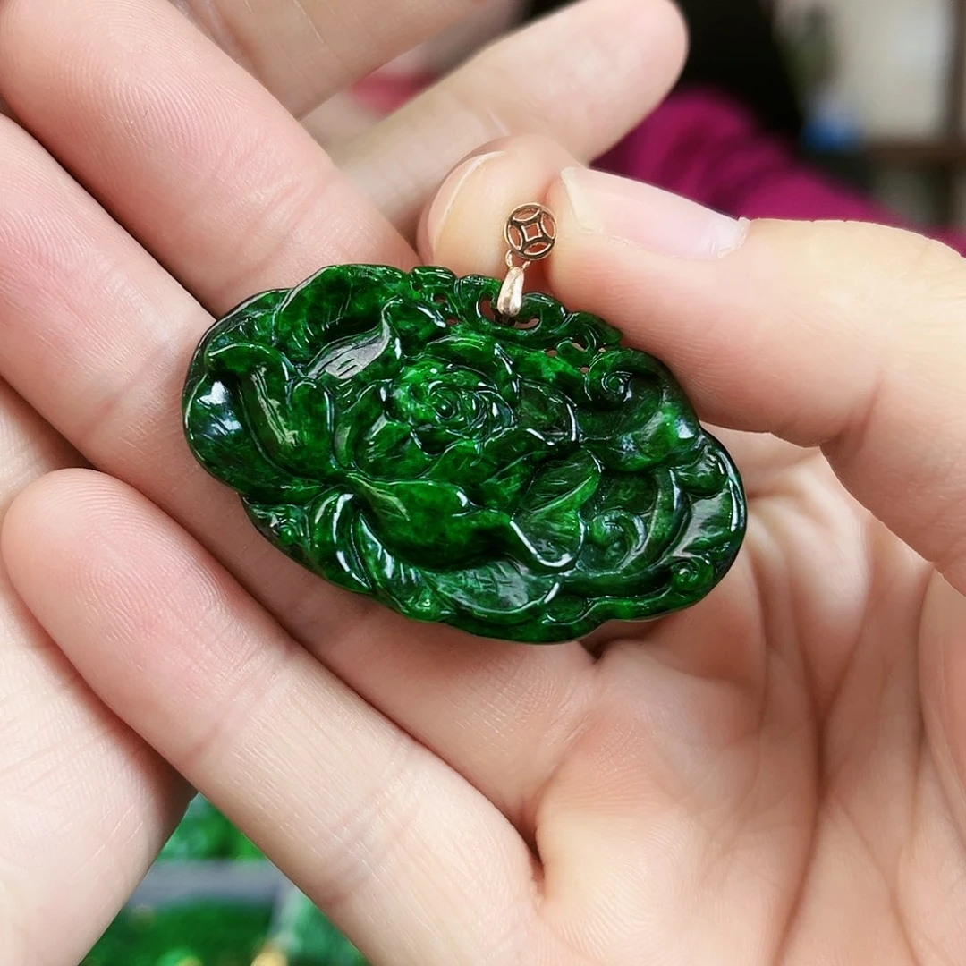 翡翠颈饰18K金镶嵌吊坠