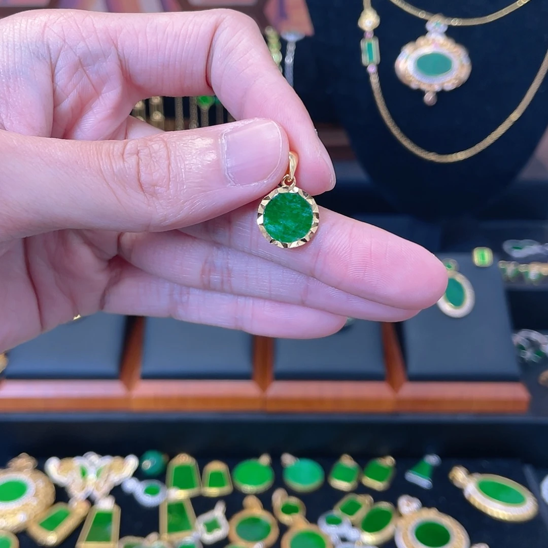 翡翠银S925镀金镶嵌吊坠(赠链)