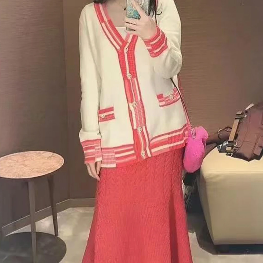 未使用 Chanel/香奈儿 白粉拼色字母纽扣针织开衫