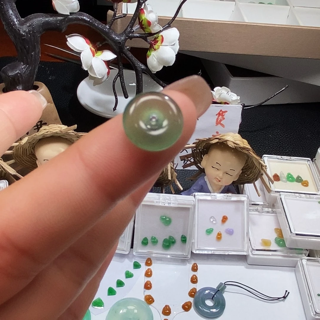 定制翡翠未镶嵌翡翠