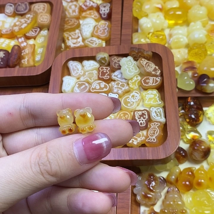 琥珀未镶嵌珠宝奇石小熊