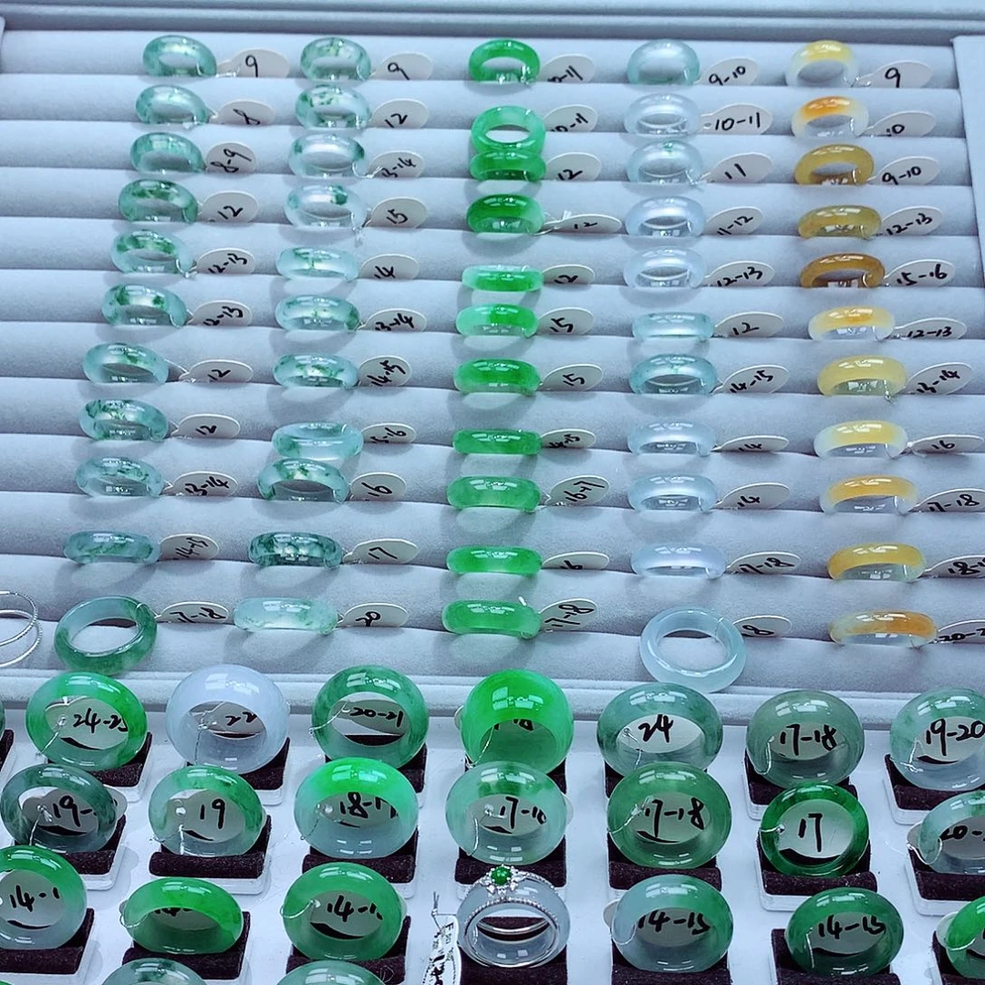 翡翠未镶嵌戒指翡翠