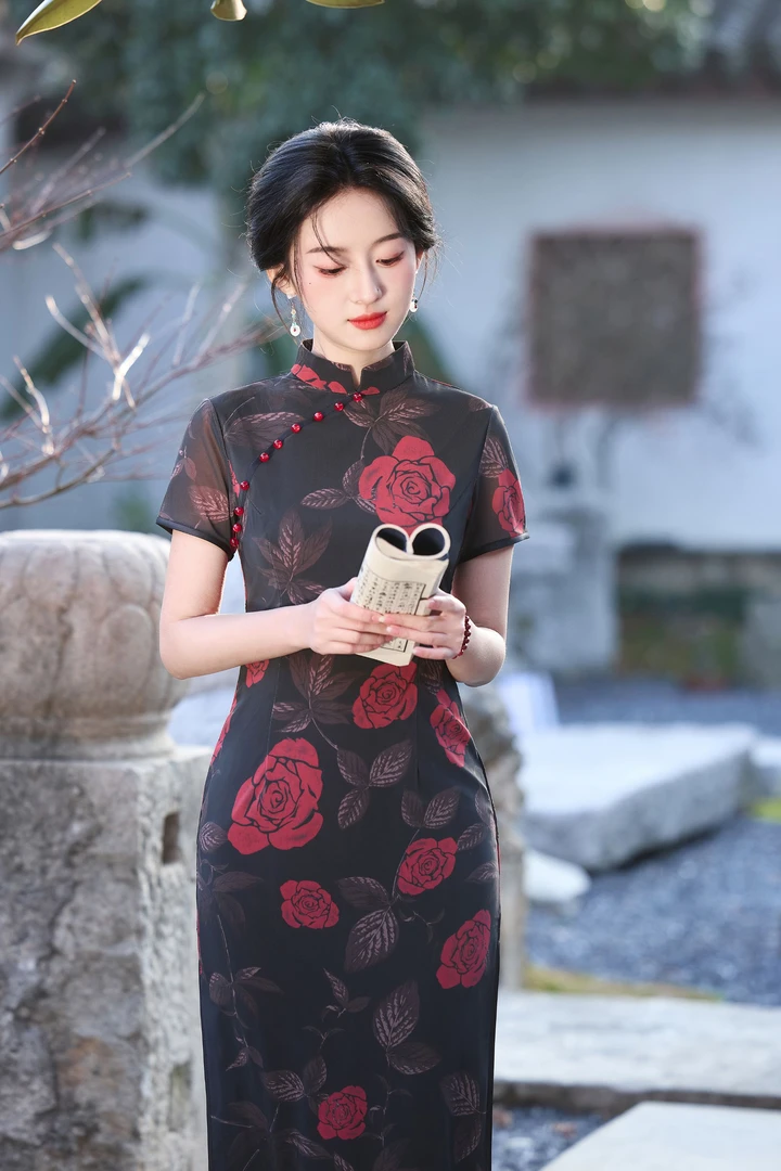 红色大花旗袍改良年轻款2025夏季新款复古民国风修身显瘦连衣裙