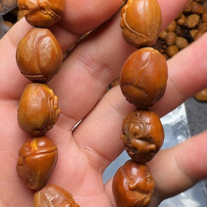 橄榄核手串?***?你是谁