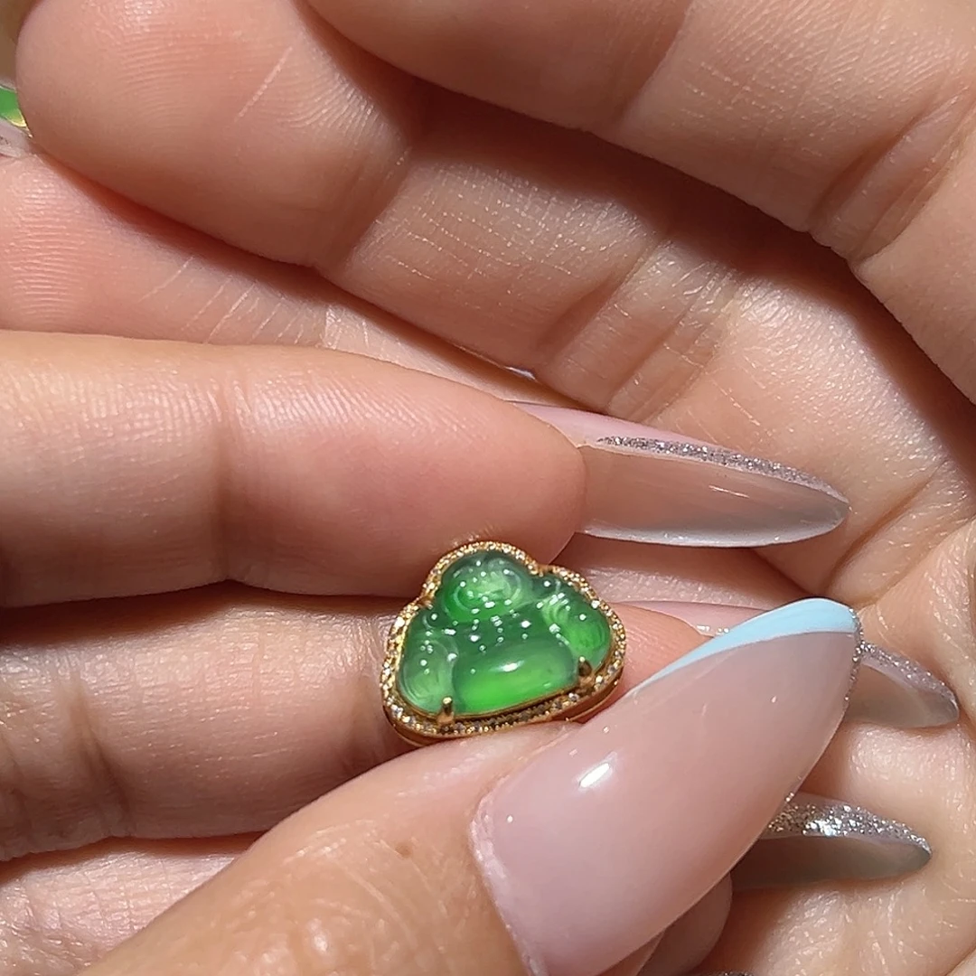 翡翠18K金镶嵌颈饰