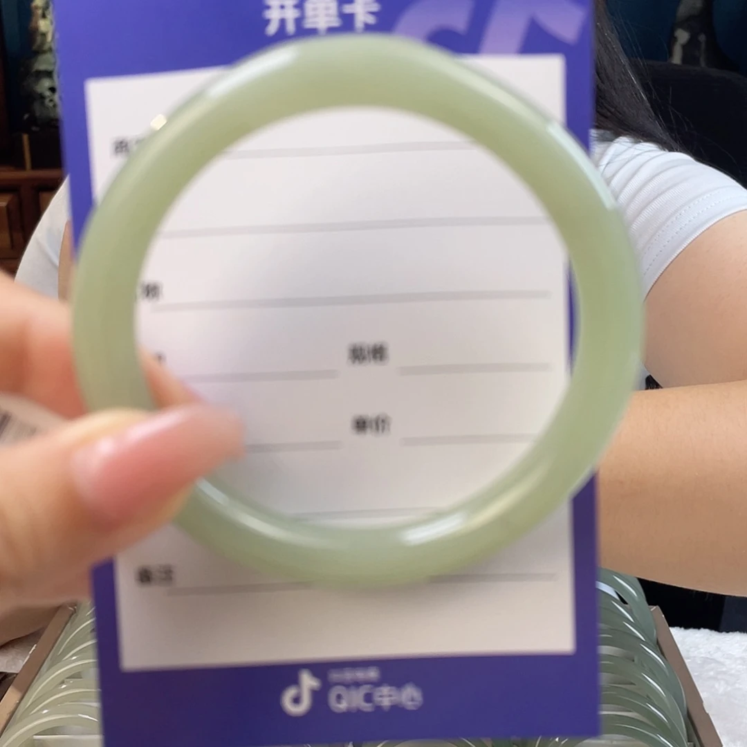 东陵石手镯未镶嵌