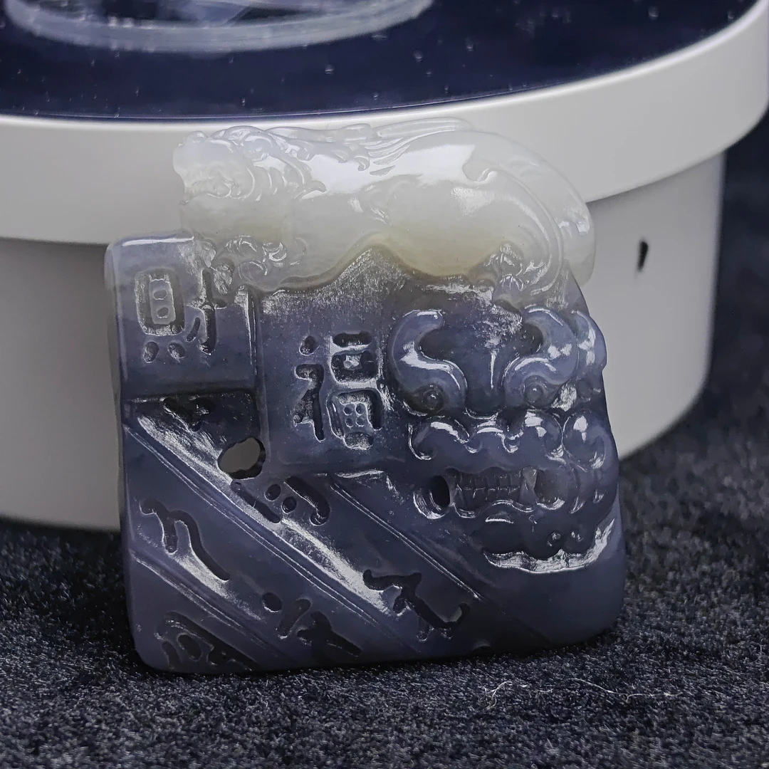 巧色俏雕貔貅A050