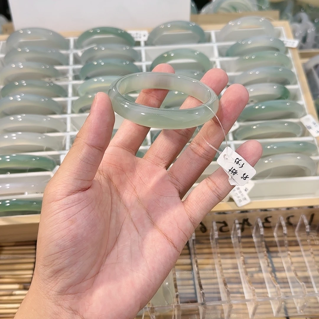 手镯玛瑙/玉髓未镶嵌没有售后圈口56.3
