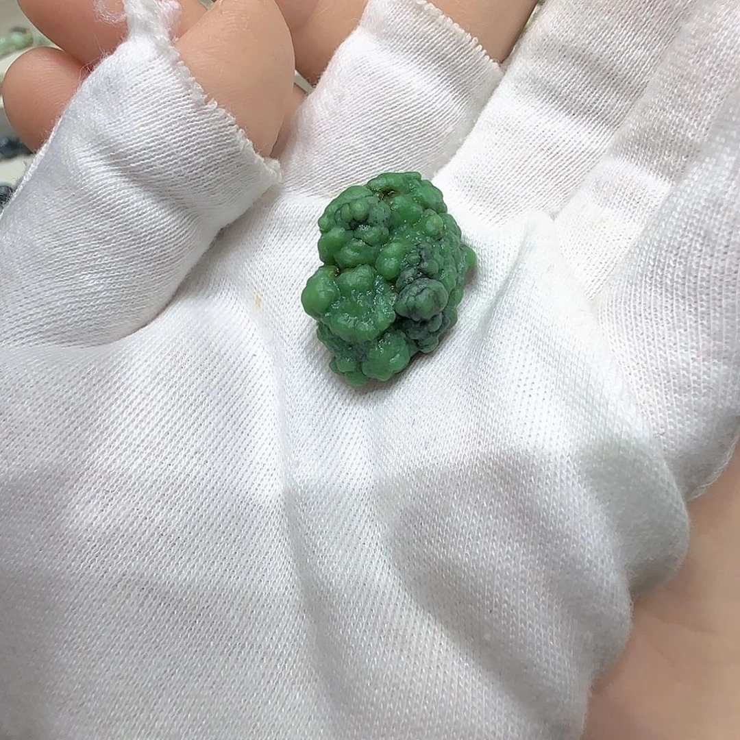 绿松石未镶嵌原矿绿松石