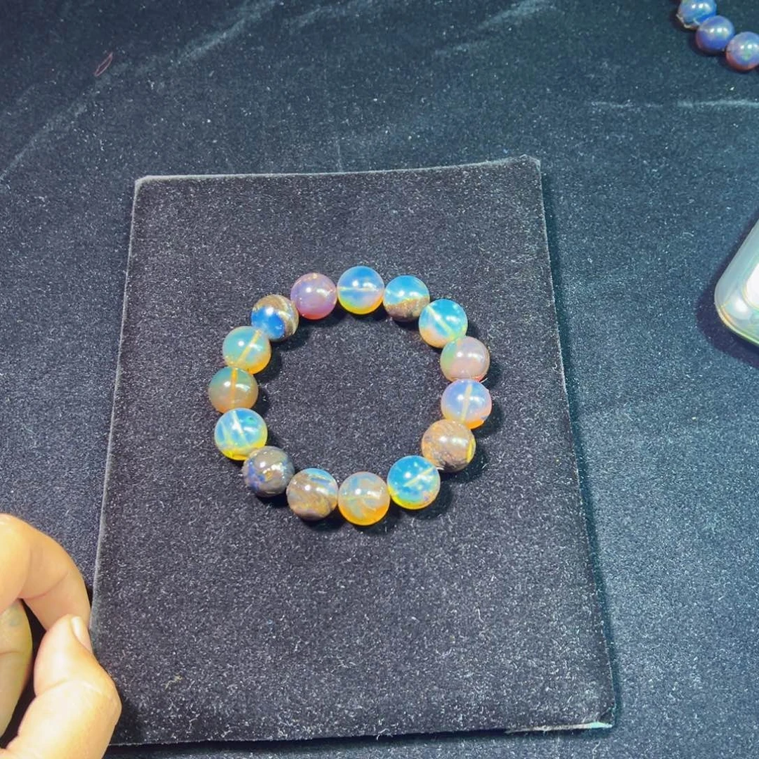 琥珀裸石未镶嵌琥珀