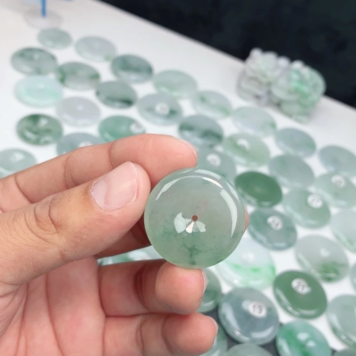 翡翠未镶嵌颈饰缅甸天然A货翡翠29.6-5.6