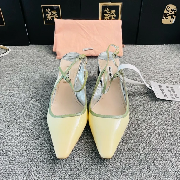 95新 MIU MIU/缪缪 miumiu 异形跟高跟鞋 37.5码 ysc1044