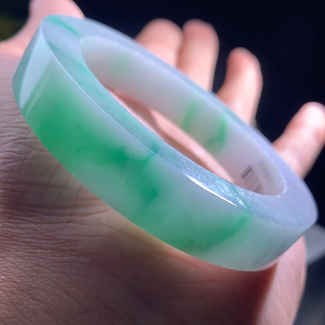 未镶嵌手镯定制翡翠