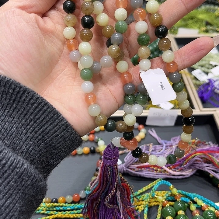 金***兜和田玉未镶嵌颈饰