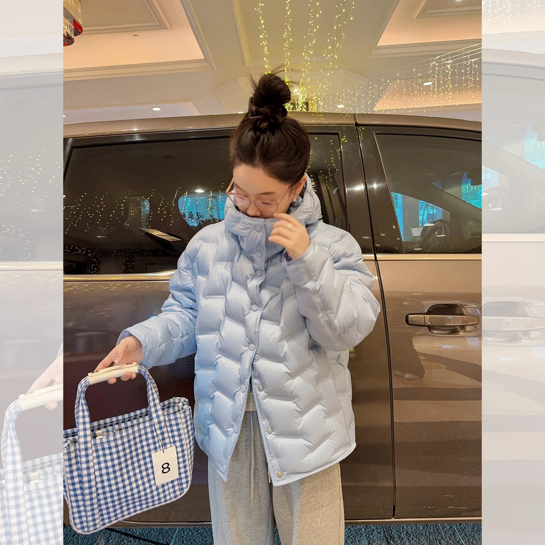 莉贝琳sisy红蓝直冲羽绒服轻盈磁吸扣连帽宽松短外套S25101DJ03