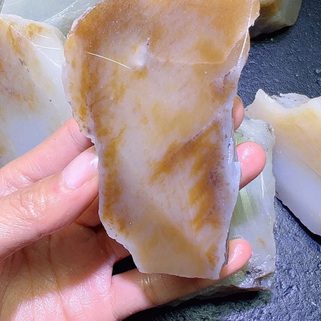 宁***远和田玉未镶嵌珠宝半成品