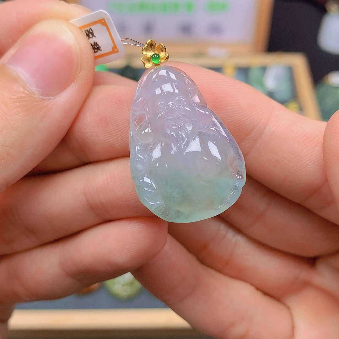 翡翠18K金镶嵌颈饰翡翠