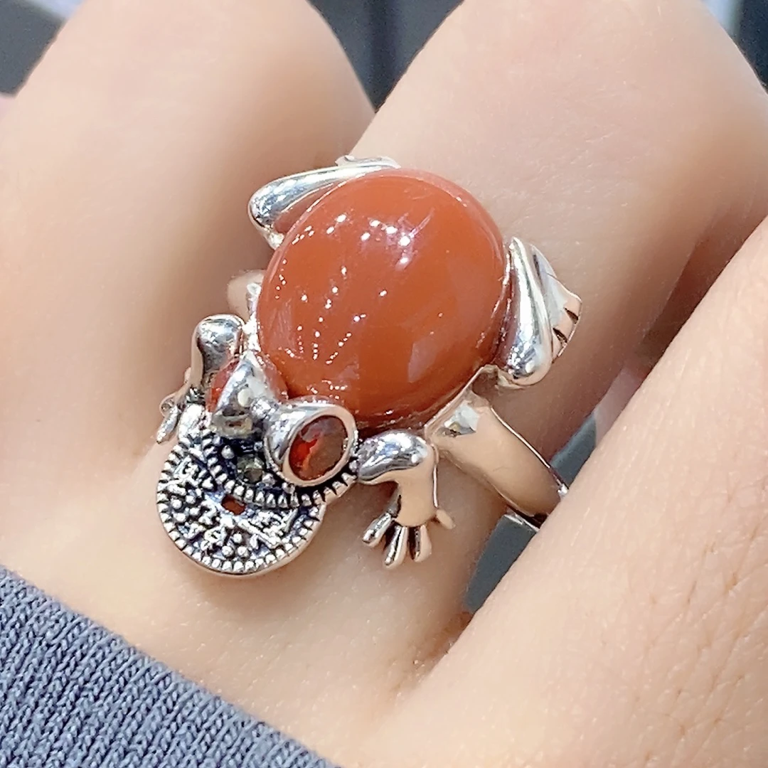 复古重工大金蟾时尚南红戒指