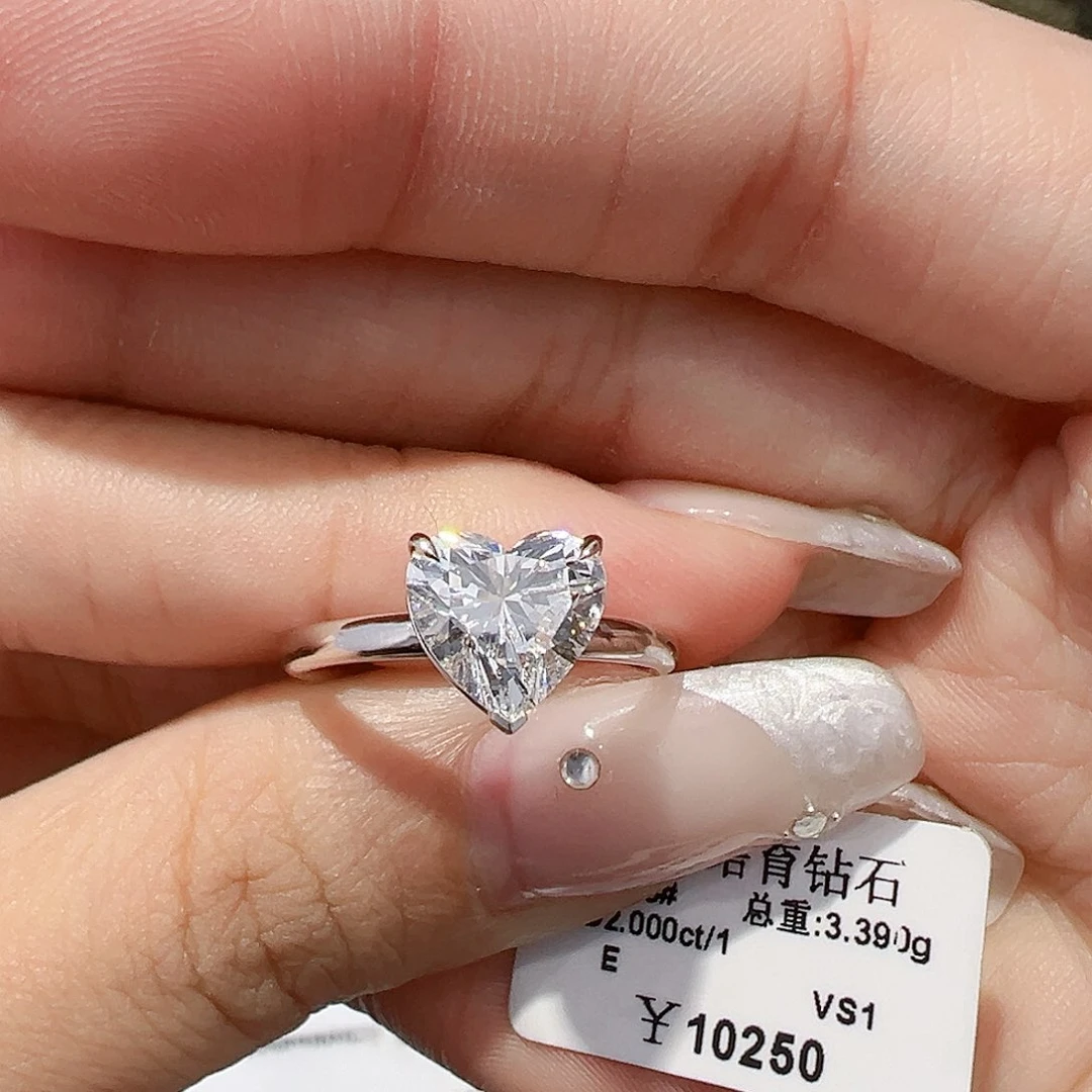 实验室培育钻石18K金镶嵌2.