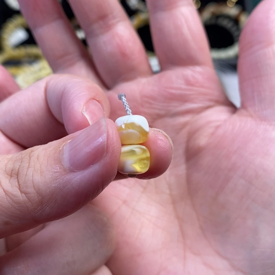 裸石蜜蜡未镶嵌金漆白溶洞老型对珠8
