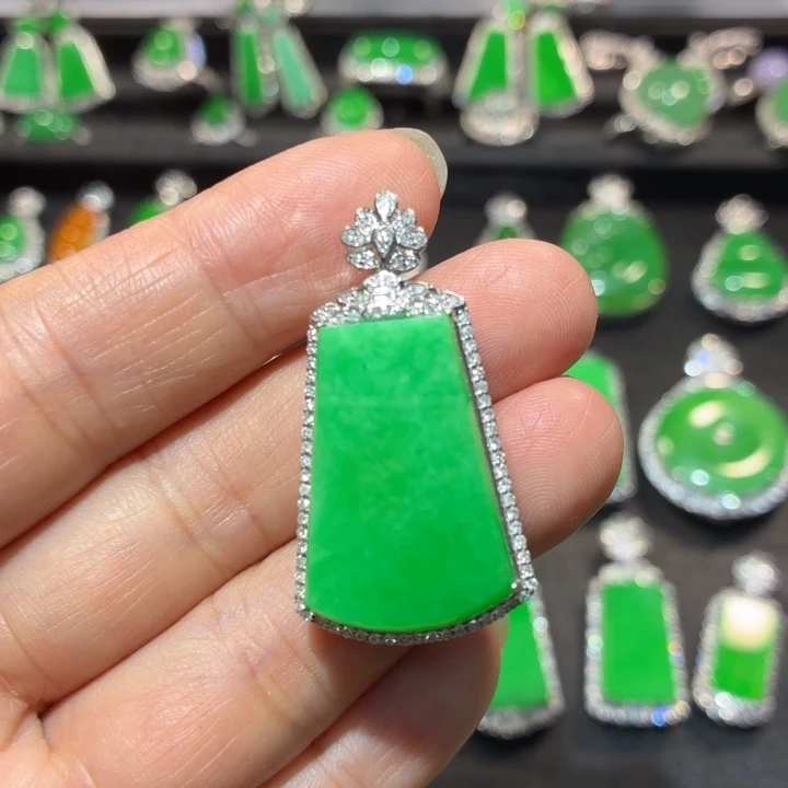 翡翠18K金镶嵌吊坠(不含链)翡翠