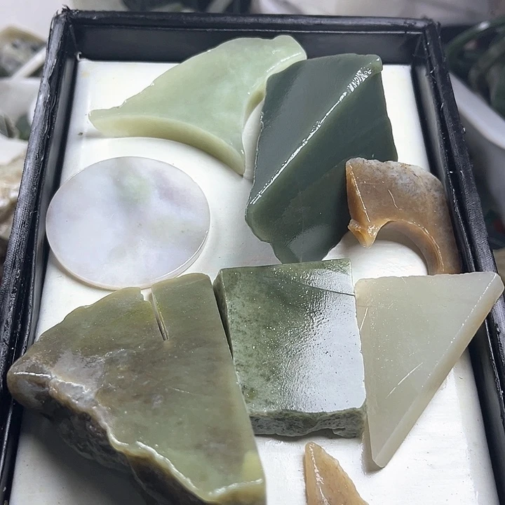 和田玉（糖玉）和田玉9K金镶嵌z*d