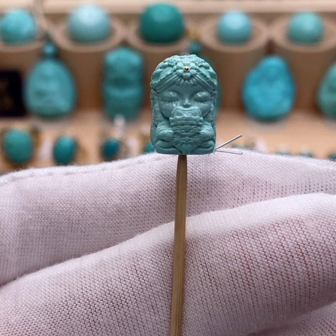 绿松石未镶嵌珠宝奇石