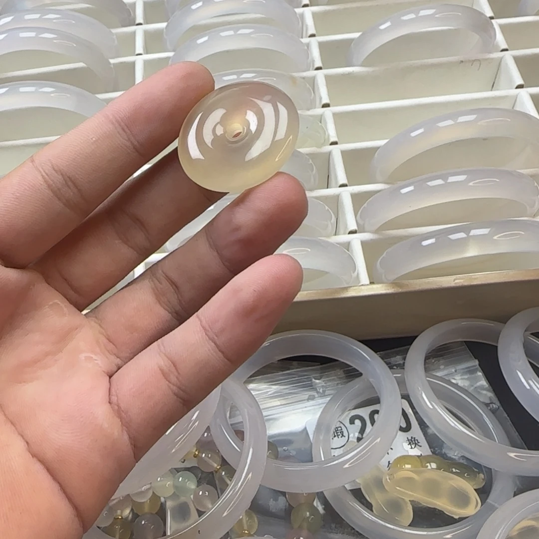 手镯玛瑙/玉髓合金