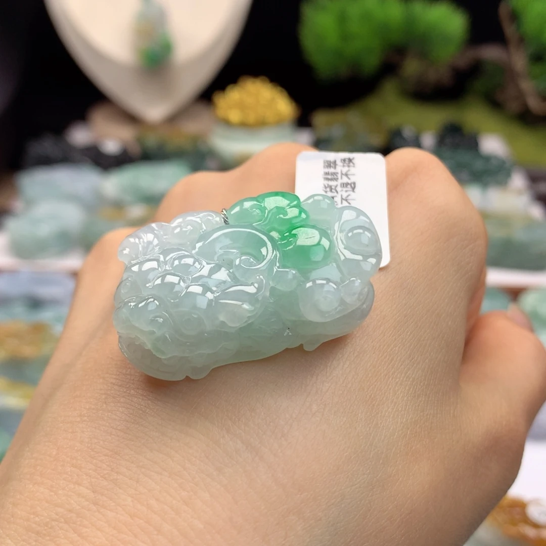 翡翠未镶嵌颈饰翡翠吊坠5