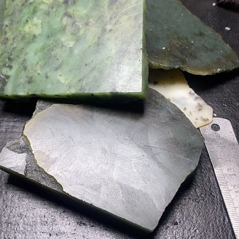 和田玉足铂镶嵌珠宝奇石