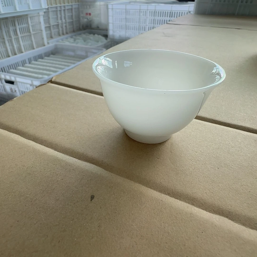 璞玉纯白反口杯容量约50毫升